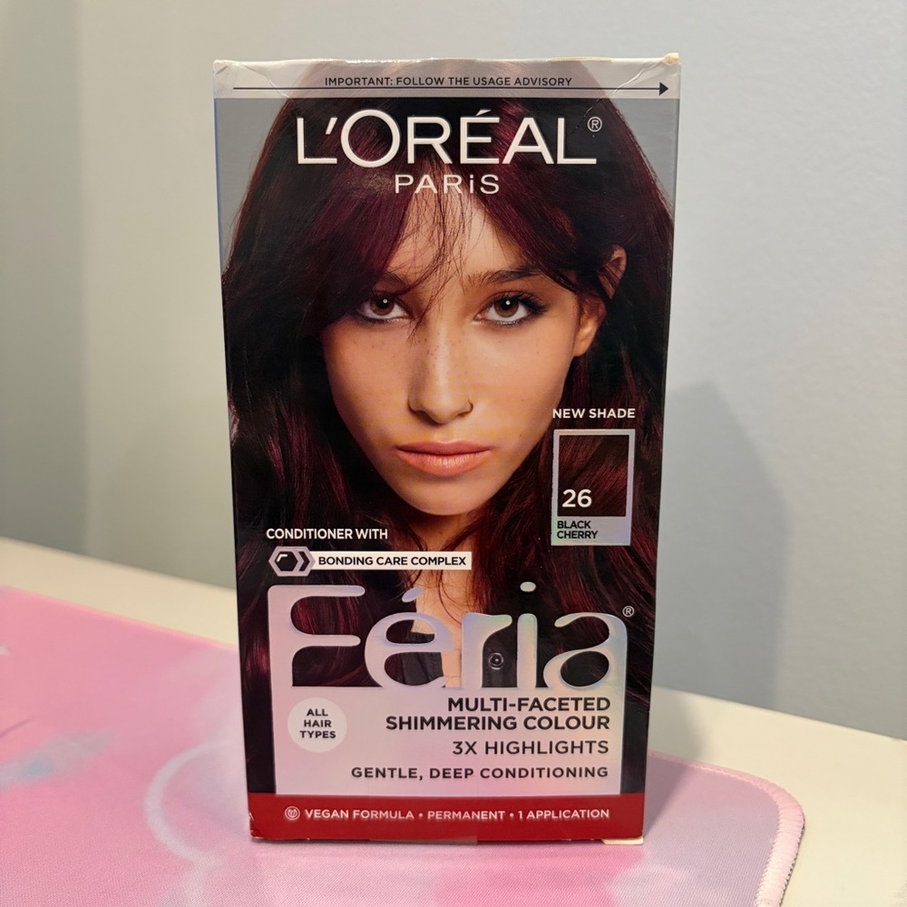 L'Oreal Paris Feria Permanent Hair Color (Shade 26, Black Cherry)